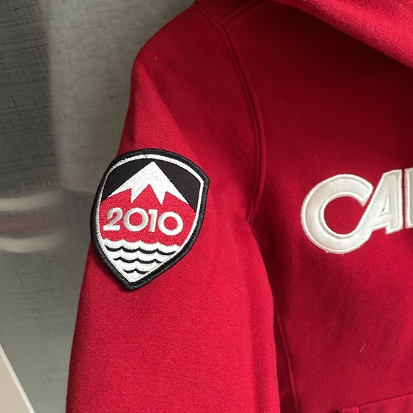 Olympic Sweater Canada 2010 Hudson’s Bay - Picture 5 of 6